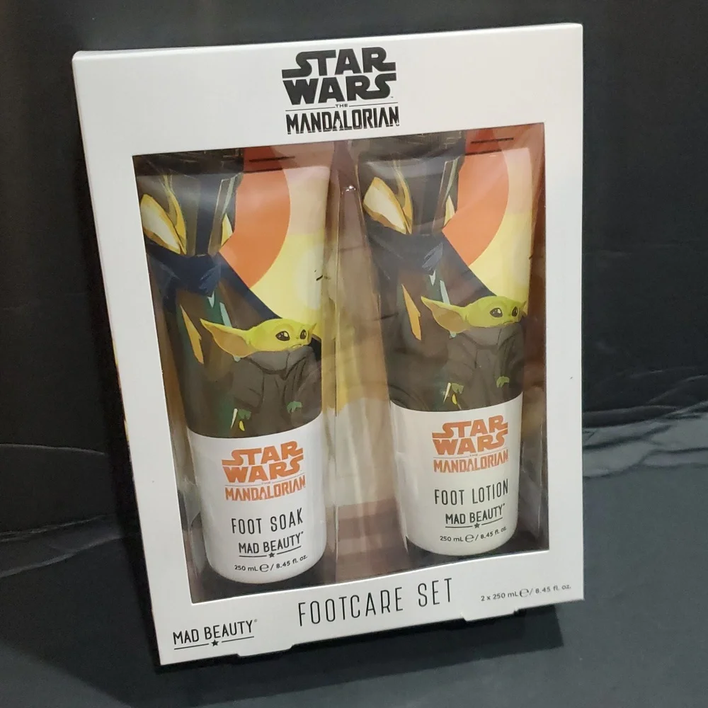 Star Wars The Mandalorian cedarwood and lime scent foot soak and foot Lotion set